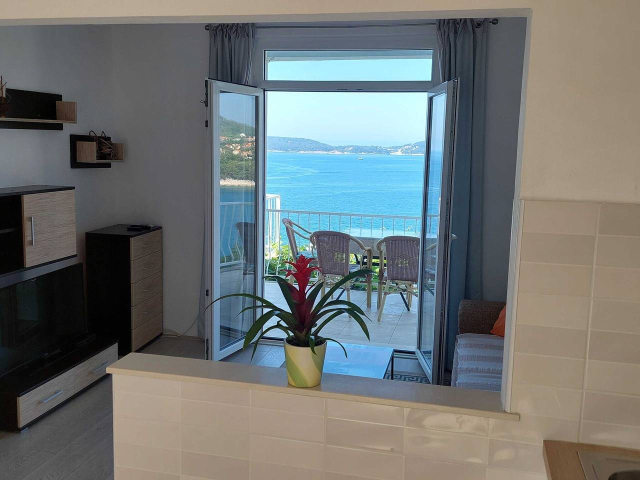 Apartamento entero, Apartments Matea - Two-Bedroom Apartment with Sea View and Balcony - (Štikovica) in Zaton, Grad Dubrovnik