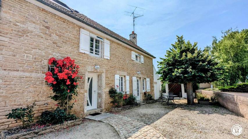 Location de vacances pour 6 personnes, avec jardin et terrasse, animaux acceptés à Villy-le-Moutier