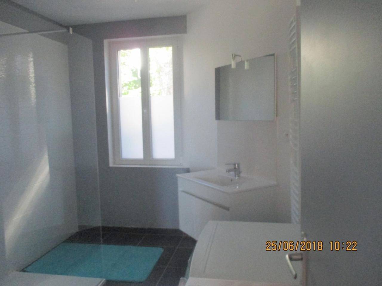 Appartement entier, Apartment with Sea View in Locquirec, Ceinture Dorée
