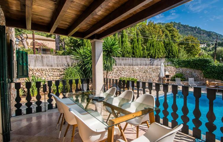 Moderne Wohnung mit Pool und Terrasse in der Nähe von S'Arxiduc in Valldemossa, Mallorca Westen
