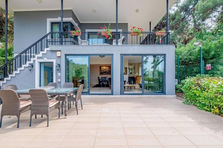 Villa pour 6 personnes, avec vue et terrasse ainsi que jardin et piscine à Turquie - 2