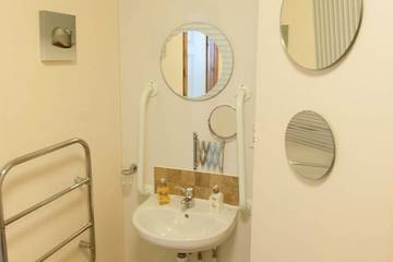 Log Cabin for 2 People in Ballater, Aberdeenshire, Photo 4