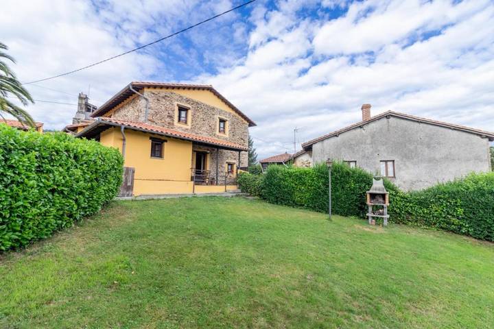 Apartamento para 4 personas, con jardín y vistas en Pravia