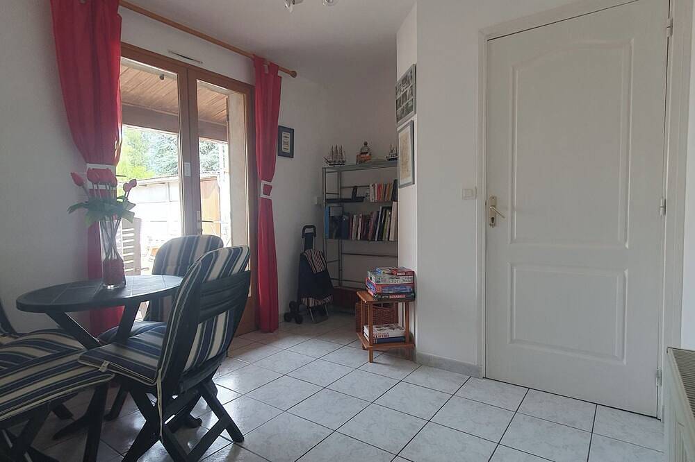 Gite 565. Single-storey house 42m2, 1 bedroom, terrace, 5min from the forest in Saint-Amand-les-Eaux, Valenciennes region