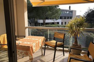 Gîte pour 3 personnes, avec balcon et jacuzzi dans Port du Cros de cagnes