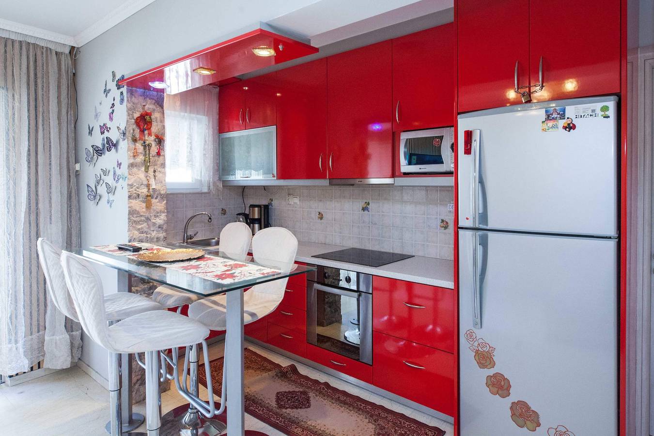 Ganze Wohnung, Ferienwohnung für 4 Personen mit Balkon/Terrasse in Glifada, Süd-Athen