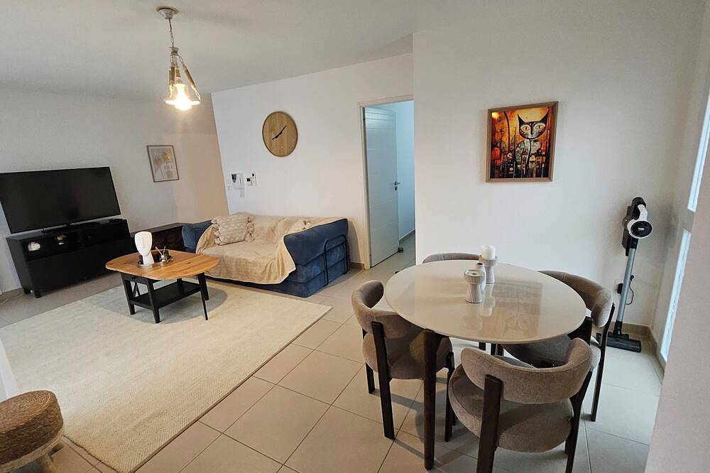 Entire apartment, Chaleureux T2 parking privé /terrasse /clim in Croix d'Argent, Montpellier