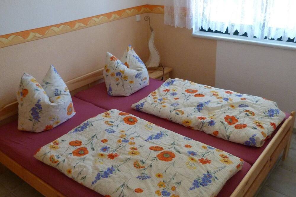 Ganze Wohnung, Am Marsfeld in Borkheide, Mittelmark