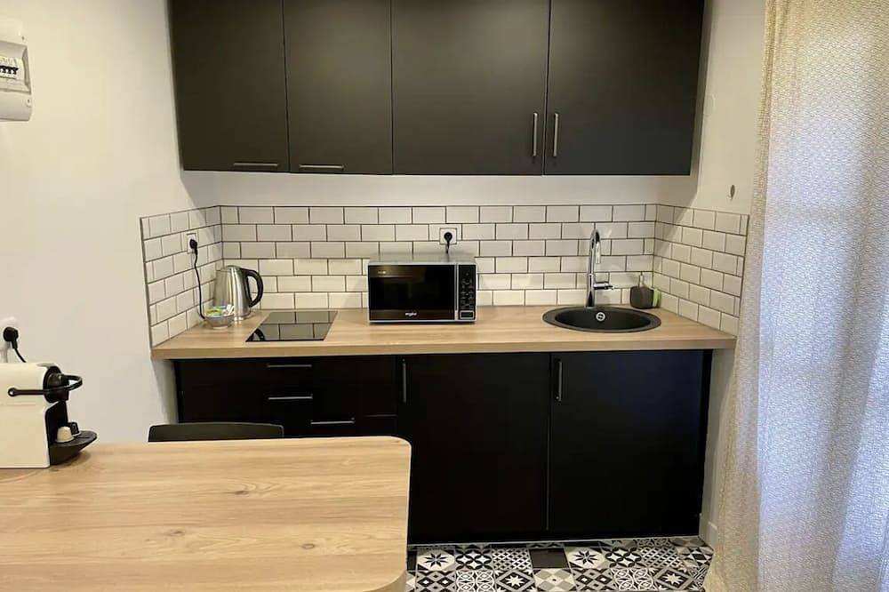Apartamento entero, Studio Neuf -wifi-tv Connectee- in Béziers, Côte d'Améthyste