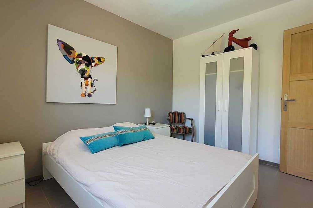 Zeitgenössische Villa mit modernem Pool in Pégomas, Cannes und Umgebung