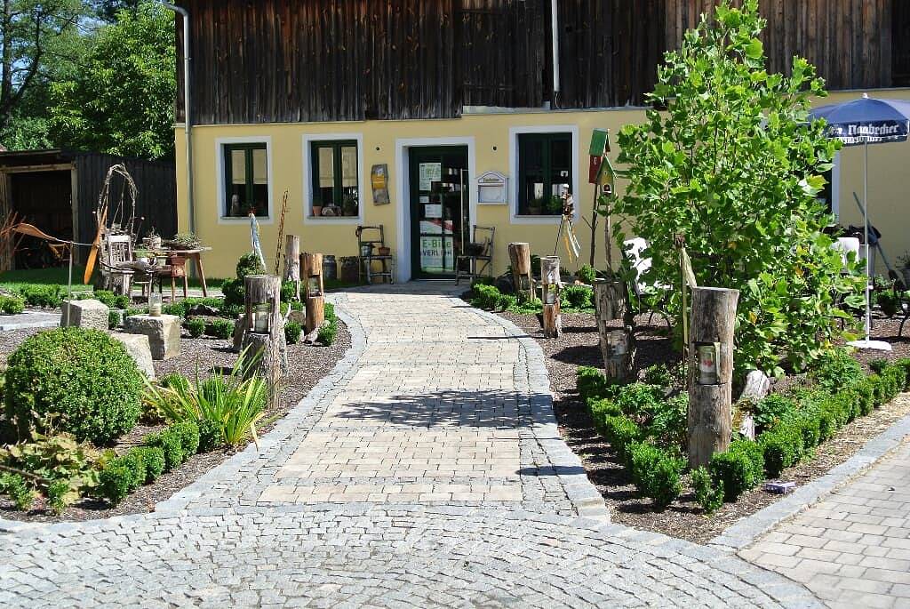 Müllner-Hof - Ferienwohnung Kräutergarten im Erdgeschoss mit Balkon in Schwarzach b.Nabburg, Naturpark Oberpfälzer Wald