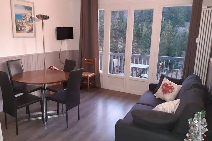 Gîte pour 4 personnes, avec balcon à Laveissière - 4