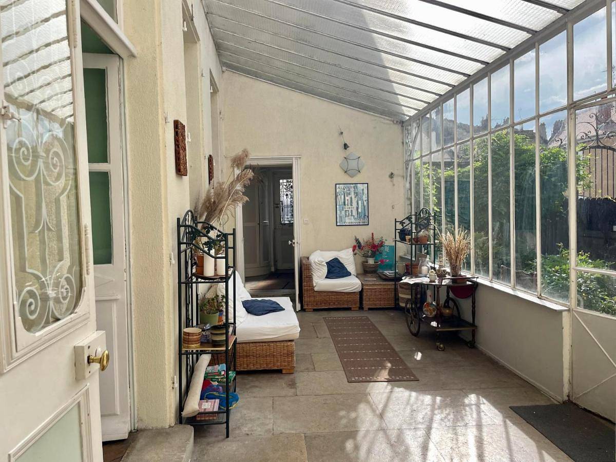 Double Room with Private Bathroom in Vermenton, Région d'Auxerre