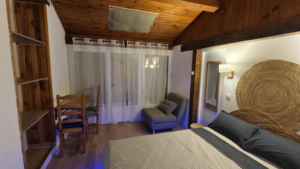 Appartement de vacances entier, Cozy studio in medieval town in Le Val, Région de Brignoles