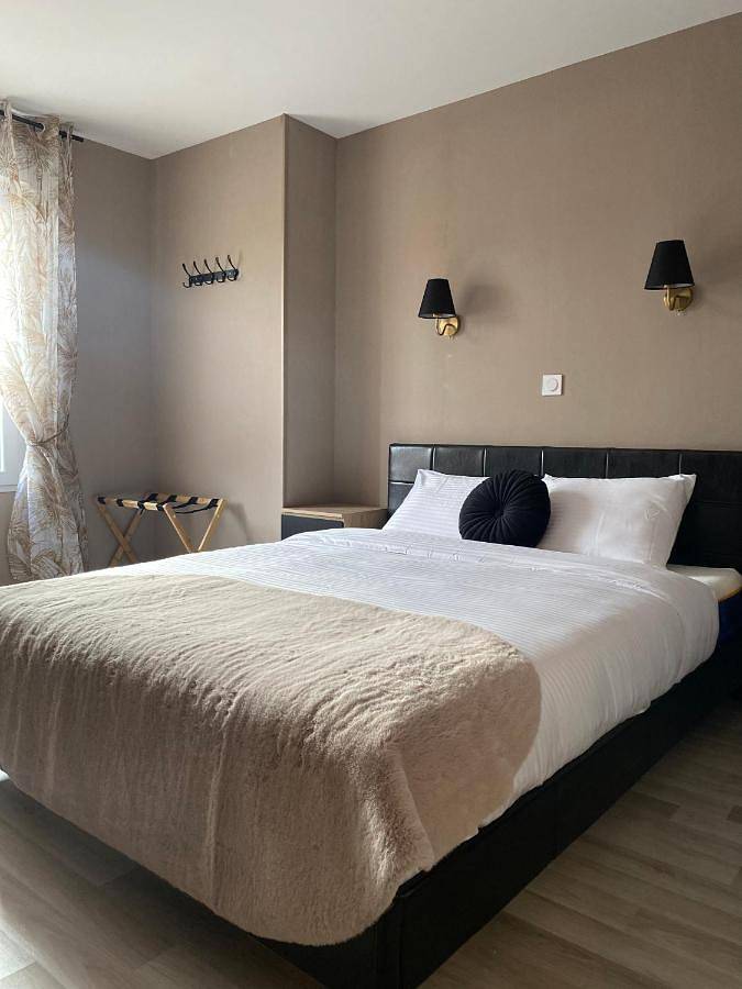 Double Room in Charmes, Région d'Épinal