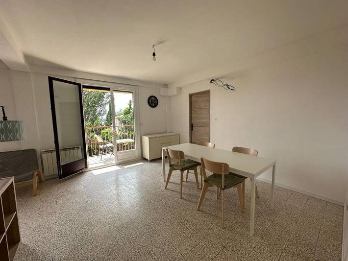 Gîte pour 6 personnes, avec balcon et vue, animaux acceptés à Gignac-la-Nerthe - 2