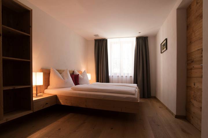 Hel lägenhet, Apartment 'Greiterhof Historika' with Mountain View and Wi-Fi in Lana di Sopra, Lana