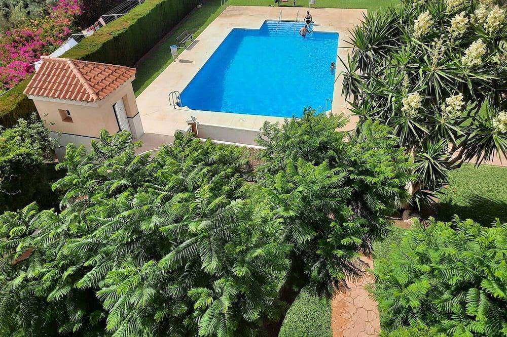 Entire apartment, Beautiful apartment on the beach with pool and 300 days of sunshine a year in Urbanizacion La Esperanza, Vélez-Málaga
