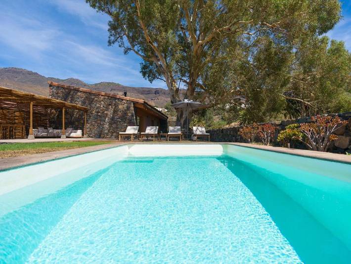 Casa rural para 4 personas, con terraza y vistas además de piscina y jardín en Santa Lucía de Tirajana