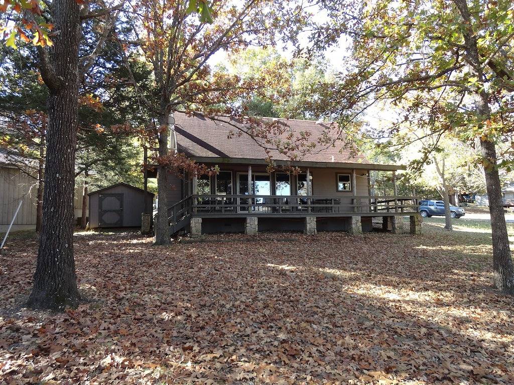 Shady Rock 1 - Lakefront mit einem einfachen Spaziergang zum See. Gehen Sie zum Schwimmbad! in Beaver Lake