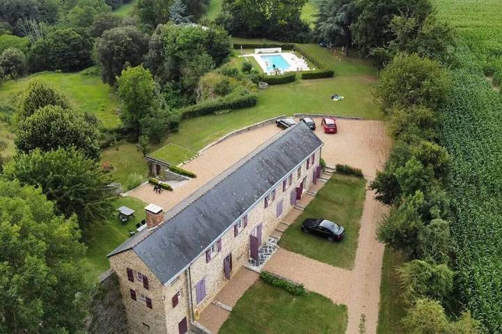 Gîte pour 16 personnes, avec jardin à Juigné-sur-Sarthe
