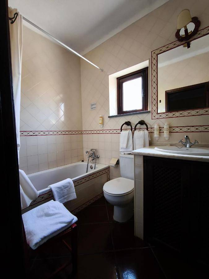 Casa de familia para 2 personas, con piscina además de vistas y jardín en Distrito de Évora - 2