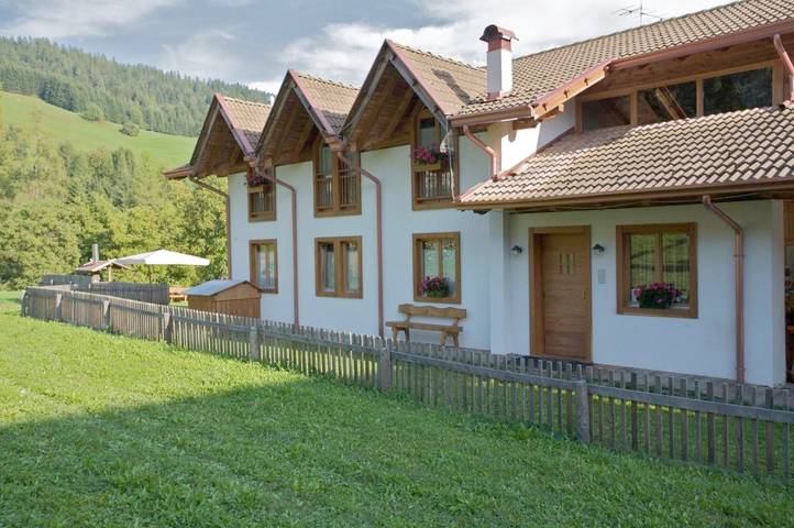 Casa vacanza per 3 persone, con Balcone e Terrazza nonché Giardino e Vista lago in Val di Non