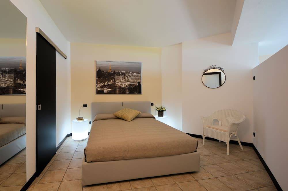 Ganze Wohnung, Lucia house, sunshine and lake view! in Vercana, Gemeinde Vercana