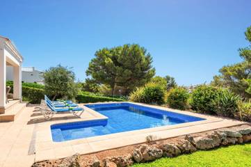 Villa in Es Mercadal, Coast of Menorca für 6 