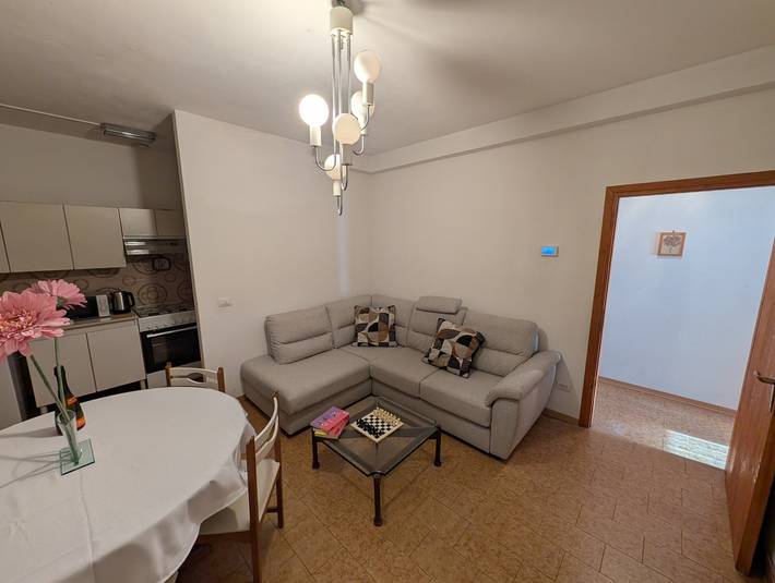 Entire apartment, Ca' Raul · Nestled among the Valtellina vineyards in Poggiridenti Alto, Poggiridenti