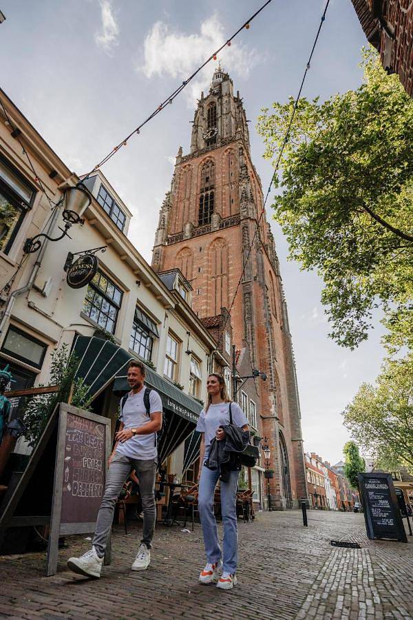 Long John's Pub & Hotel in Utrecht und Umgebung