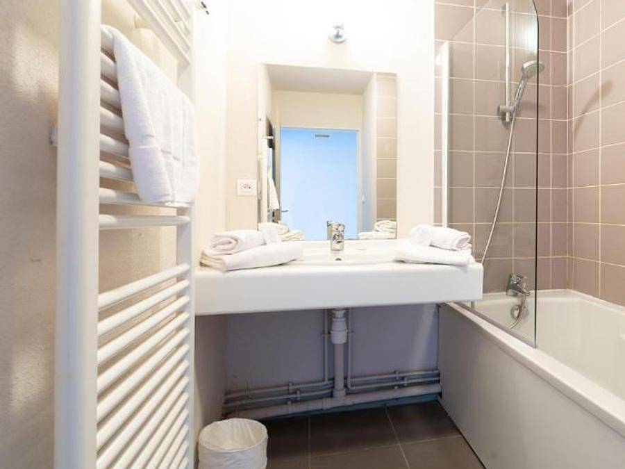 Résidence Le Domaine du Mont - Vacancéole - Appartement 4 personnes - Vue Polder 33 m² in Roz-sur-Couesnon, Baie du Mont-Saint-Michel