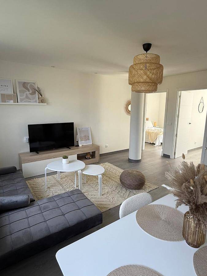 Apartamento para 5 personas, con jardín y vistas, Se admiten mascotas en Marín