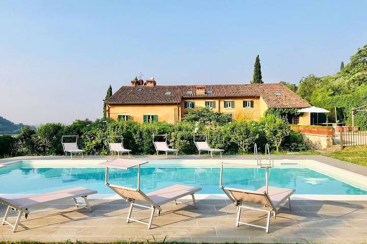 Villa pour 20 personnes, avec Balcon ainsi que Terrasse et Jardin à Vérone