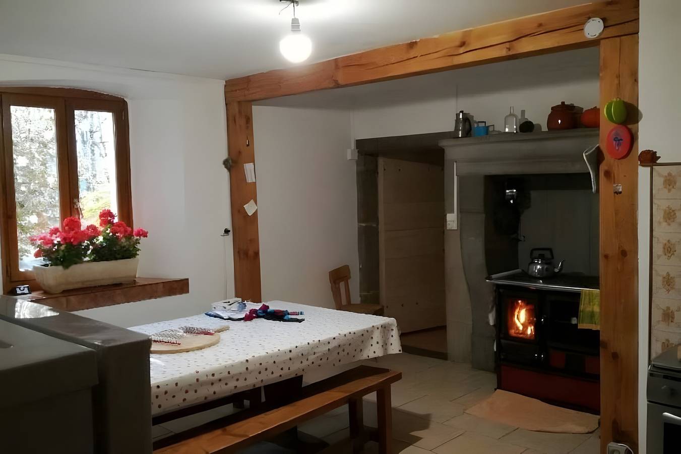 Casa de vacaciones «Antigua Pequeña Granja»: vistas a la montaña, terraza compartida, Wi-Fi in Mouthe-Lac et Mont d’Or, Parc naturel régional du Haut-Jura