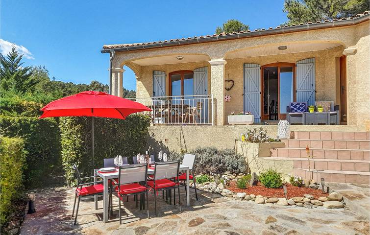 2BR confortable avec piscine et parking, près du centre de Cruzy in Cruzy, Côte méditerranéenne (France)