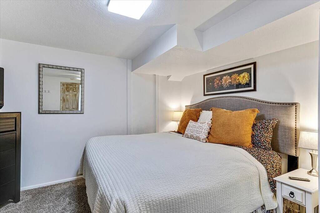 Luxus-Kellerwohnung im Herzen von Orem in Orem, Utah Lake