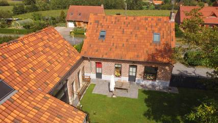 Gîte pour 5 personnes, avec jardin et terrasse, animaux acceptés à Rumegies