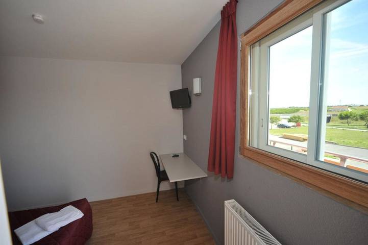 Hôtel pour 2 personnes, avec terrasse à Barbezieux-Saint-Hilaire - 4