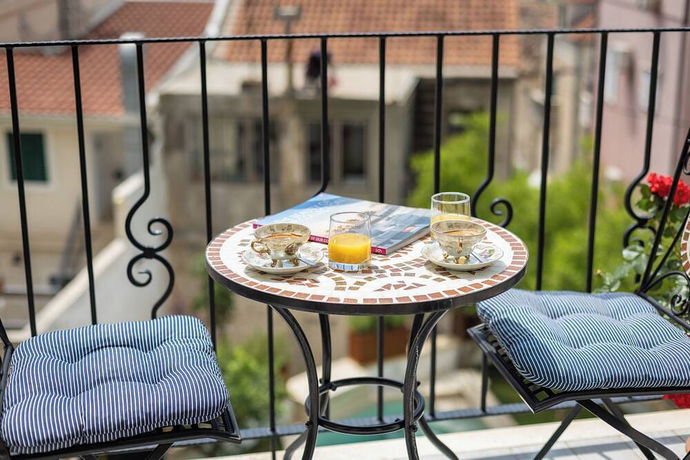 Casa Columba - 4 Star Design Boutique Hotel - Christopher Columbus Luxury Room in Makarska, Rivera de Makarska