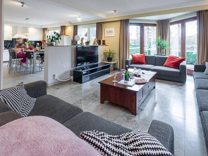 Ferienhaus für 12 Personen, mit Whirlpool und Terrasse sowie Garten und Sauna in Limburg (Belgien) - 4