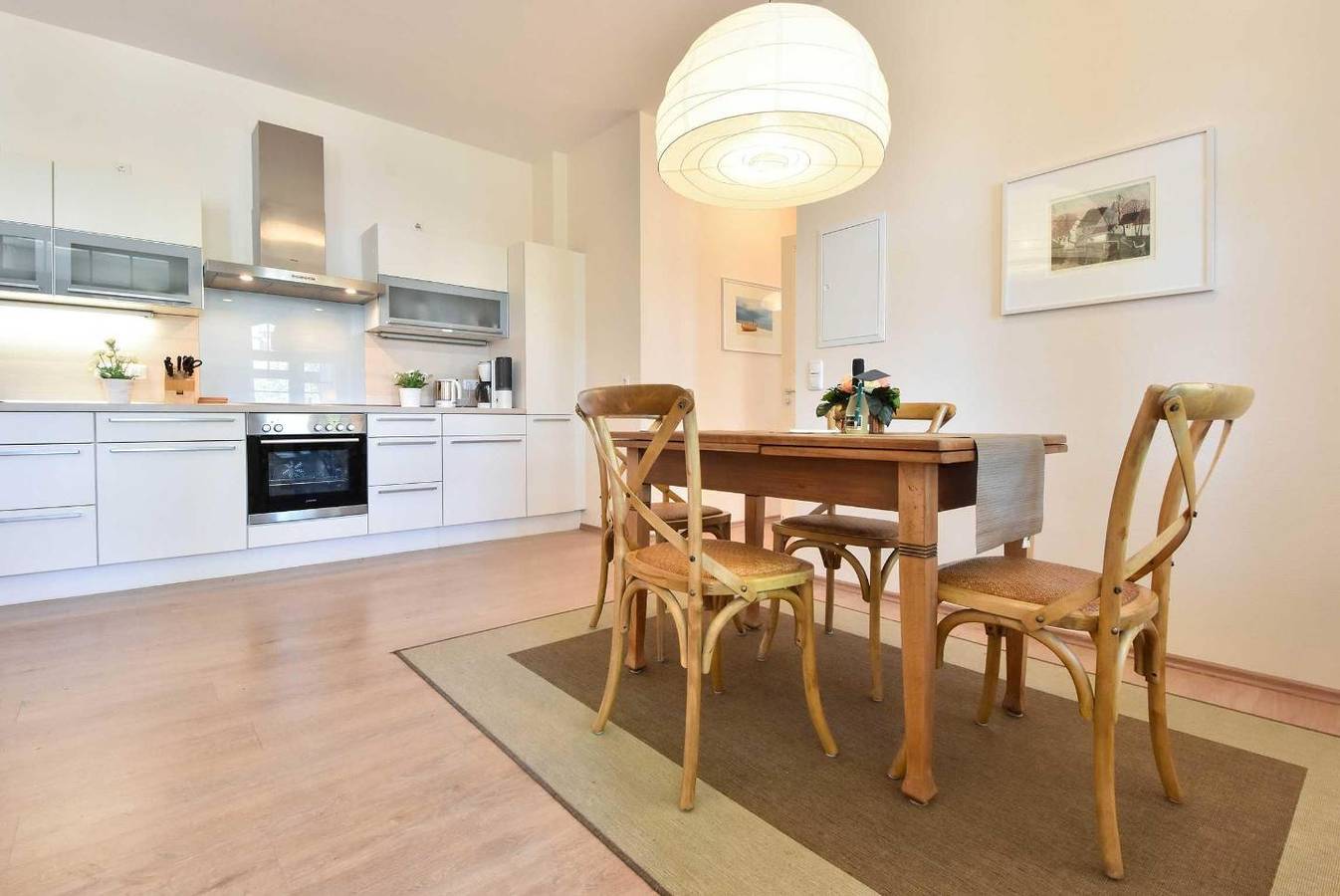 Entire apartment, Villa Waldschloss 02 - ruhige Lage mit offener Gestaltung in Drei Kaiserbäder, Heringsdorf