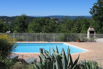 Location de vacances pour 4 personnes, avec jardin à La Verdière