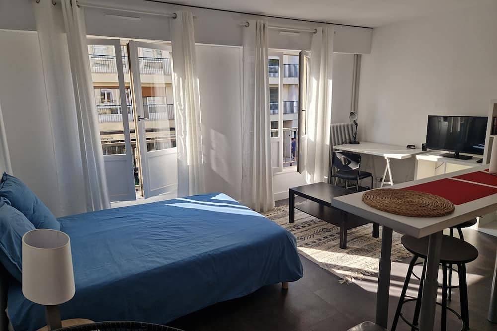 Appartement entier, Studio meublé, calme & Cosy, hyper centre à 5 mn du Château in Fontainebleau, Seine-et-Marne