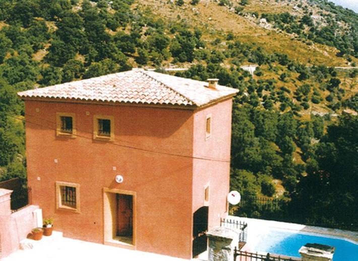 Gîte pour 8 personnes, avec piscine, animaux acceptés - 1
