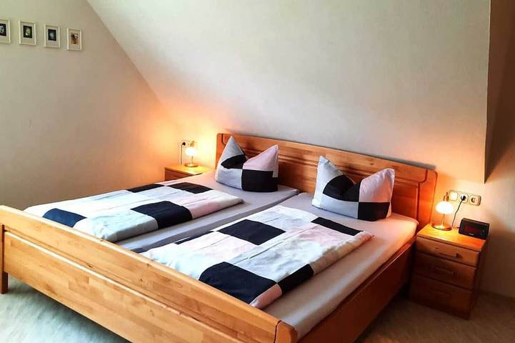 Ganze Wohnung, Gepflegtes Urlaubsdomizil inmitten der Weinberge, Fewo 2, Kurzurlaub auf Anfrage in Osann-Monzel, Bernkastel-Kues & Umgebung