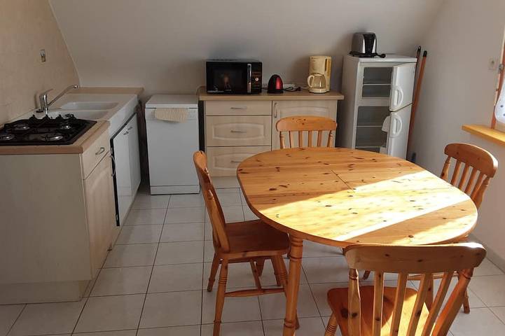 Appartement entier, A10km de l'entrée du golfe du Morbihan  appartement  t2 à l'étage pour2personnes in Saint-Gildas-de-Rhuys, Côte des Mégalithes