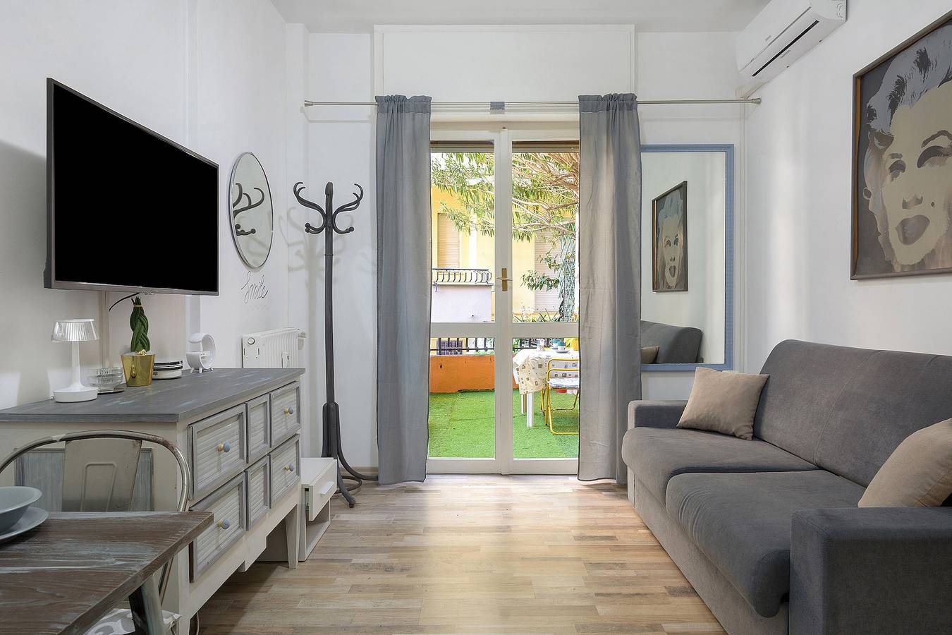 Ganze Wohnung, Apartment 'Lally's Nest' mit privater Terrasse, Wlan und Klimaanlage in Rapallo (Stadt), Rapallo