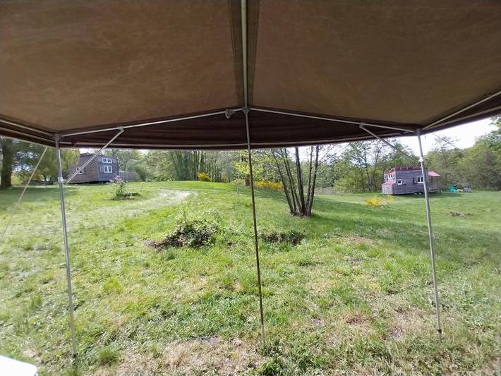 Location de vacances pour 2 personnes, avec terrasse ainsi que vue et jardin à Beulotte-Saint-Laurent - 4