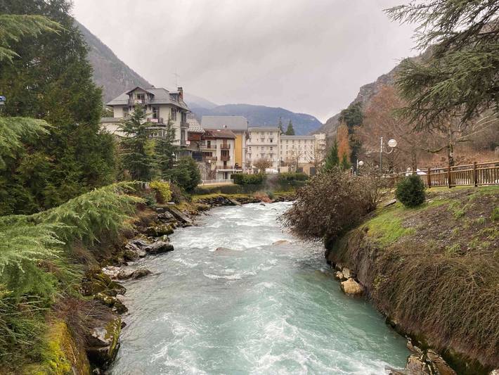 Entire apartment, Apartment "La Source" with Mountain View, Balcony, and Wi-Fi in Brides-les-Bains, Massif de la Vanoise